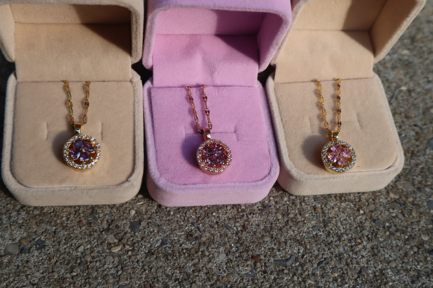 Anemone Necklace