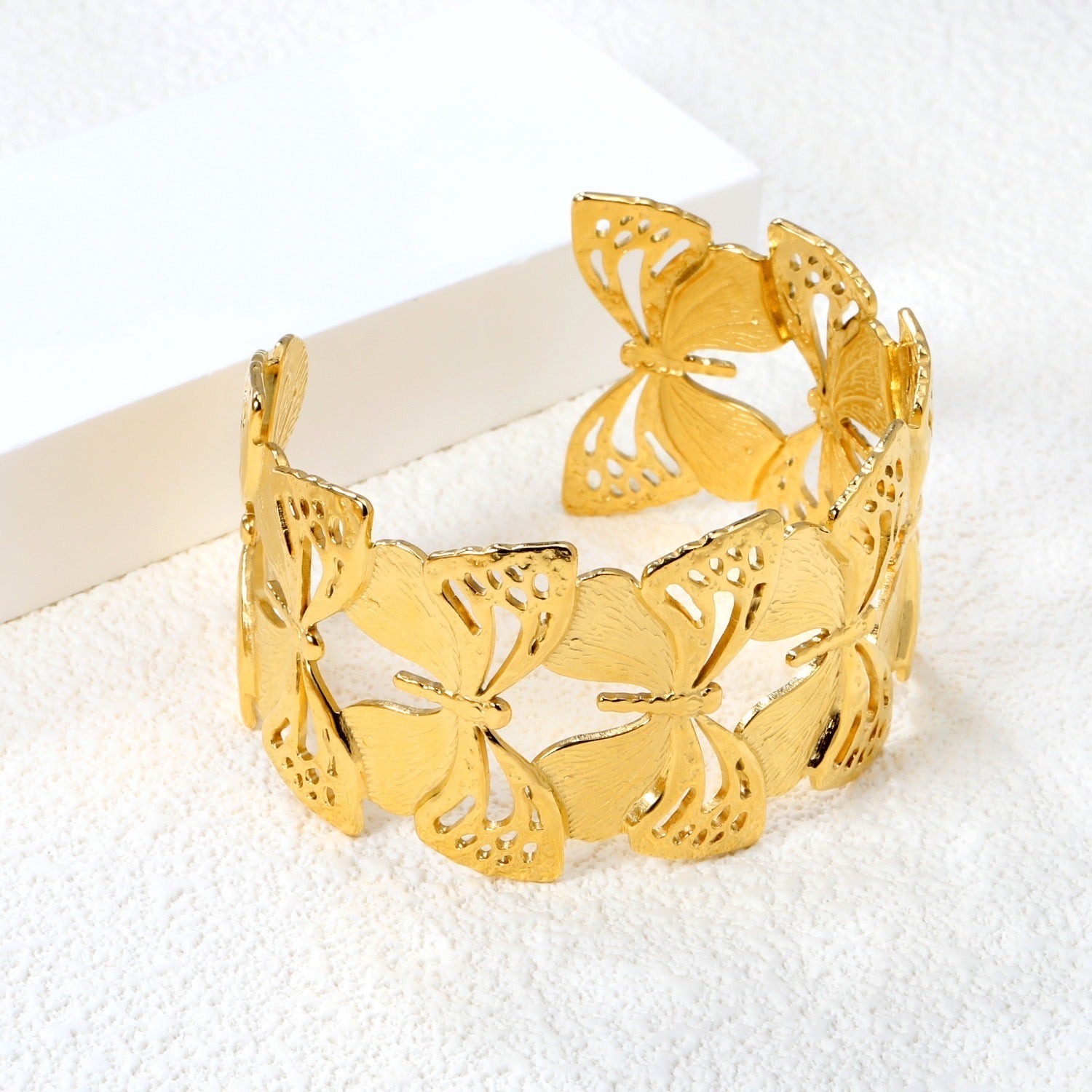 Flutter Bangle - Charmed In Fashion